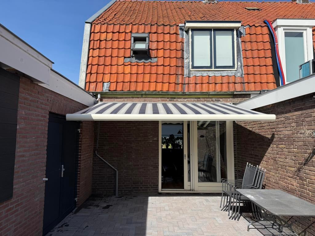 Zonnescherm Knikarmscherm - Zwart/Wit gestreept, Tuin en Terras, Gebruikt, 450 cm of meer, Elektrisch, Ophalen of Verzenden