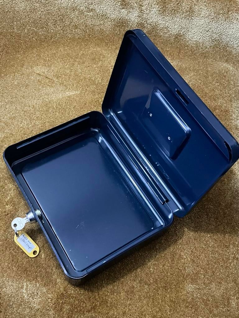 Brandkast met Sleutel - Compact en Veilig 25x20x10 cm, Ophalen of Verzenden, Gebruikt, Brandkast