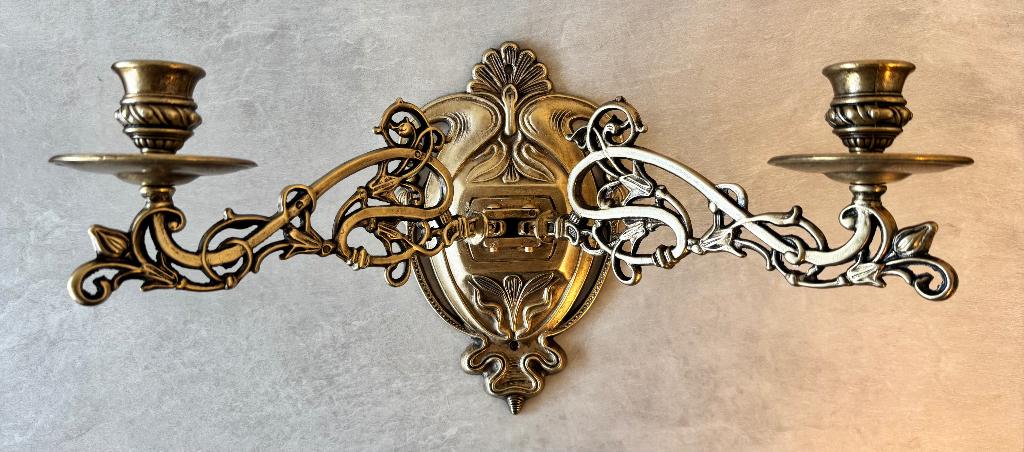 Antieke Art Nouveau Dubbele Piano Wandkandelaar van Messing, Gebruikt, Overige kleuren, Brons of Koper, Ophalen of Verzenden