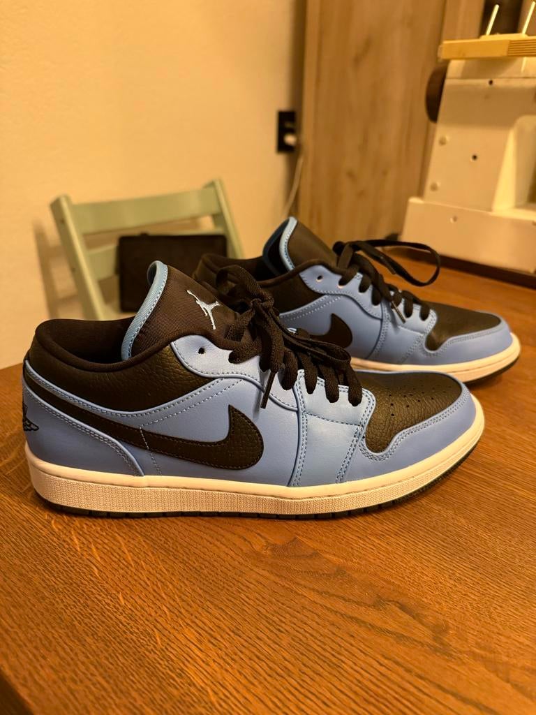 Nike Air Jordan 1 Low University Blue maat 44, Kleding | Heren, Schoenen, Ophalen of Verzenden, Zo goed als nieuw, Blauw, Sneakers of Gympen