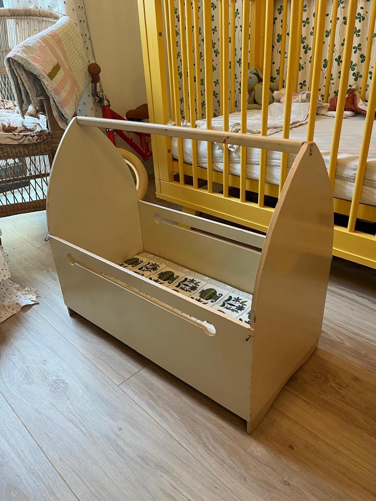 Poppen wieg bedje ledikant pop, Ophalen, Gebruikt, Wieg