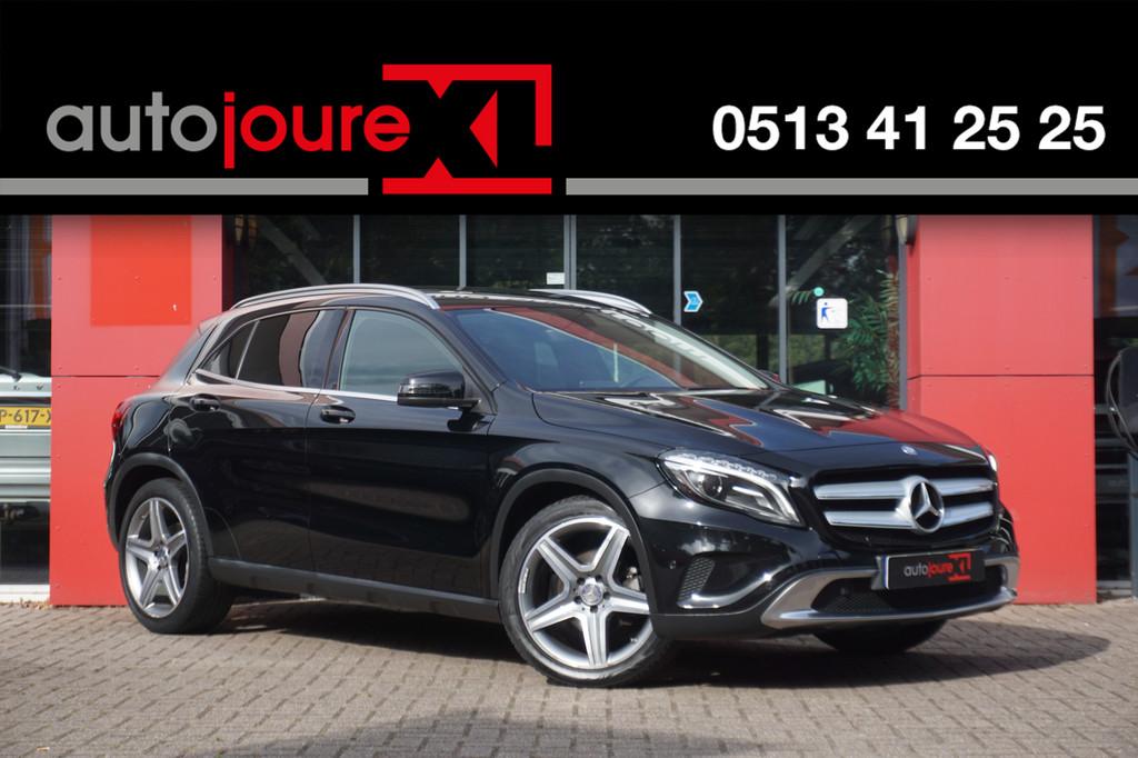 Mercedes-Benz GLA 200 Ambition | Rijklaar! | Airco | Navigat, Voorwielaandrijving, Gebruikt, Leder en Stof, Zwart