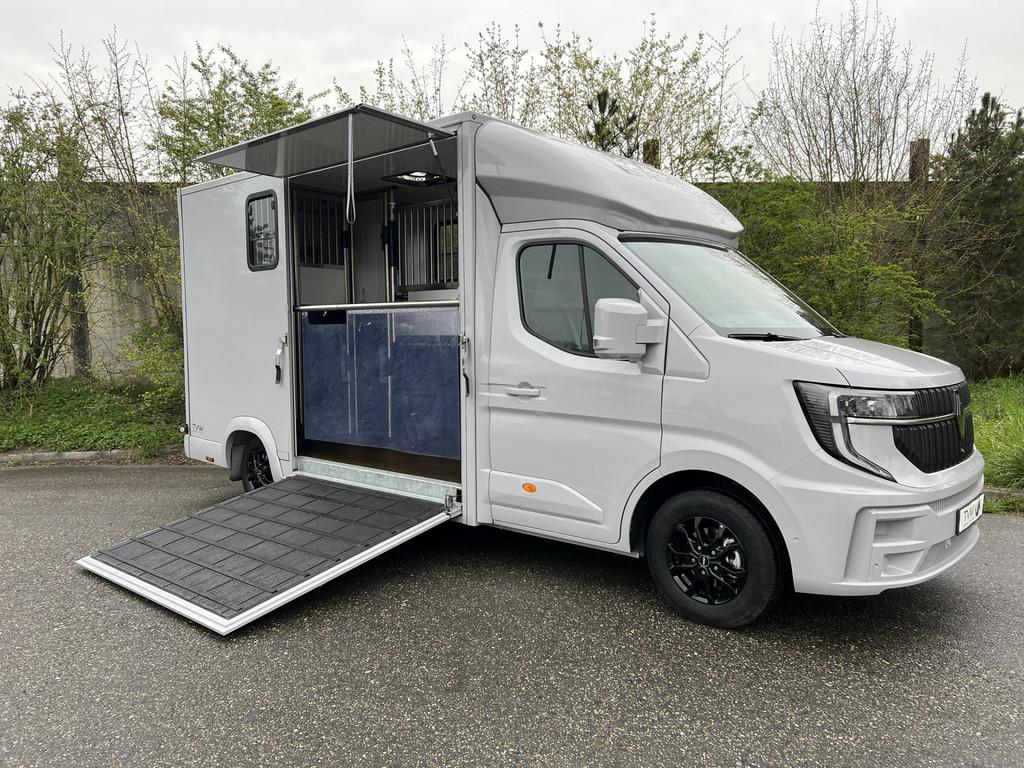 Renault Master Paardenwagen / Horsetruck / Veewagen 4000 KG, Auto's, 1998 cc, 2556 kg, Euro 6, 4 cilinders