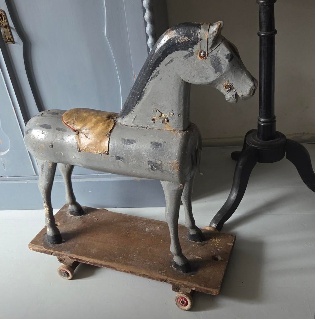 Groot antiek Brocante houten speelgoed paard op wieltjes, Ophalen