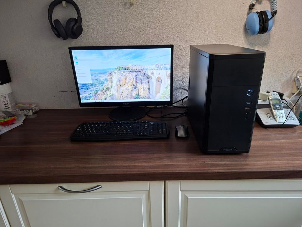 Game PC met Ryzen 3 3200G, GTX 1060 6GB, 16GB RAM, Met monitor, Gigabyte, Ophalen of Verzenden, Zo goed als nieuw