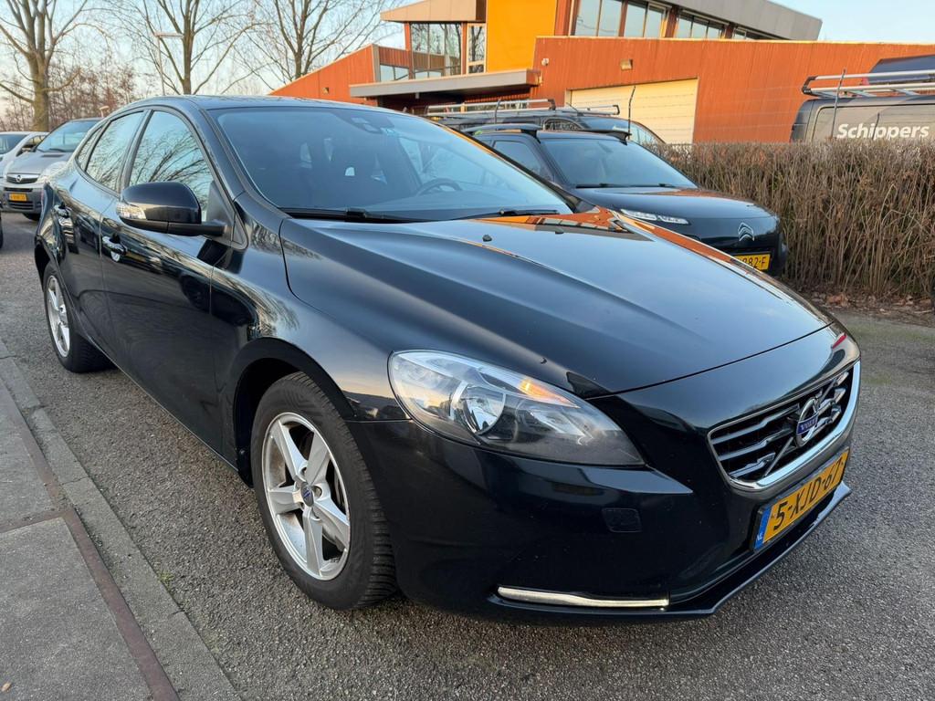 Volvo V40 2.0 D4 Base Business, Auto's, Volvo, Voorwielaandrijving, Euro 5, Gebruikt, Zwart
