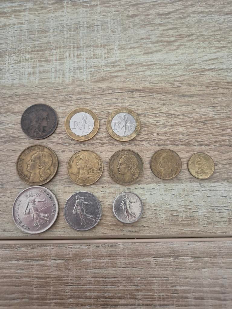 11 Franse munten - Diverse jaartallen en waardes, Ophalen of Verzenden, Frankrijk, Setje