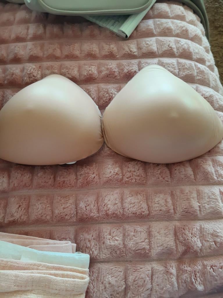 Borstprothese,s rechts en links, Diversen, Ophalen of Verzenden, Zo goed als nieuw