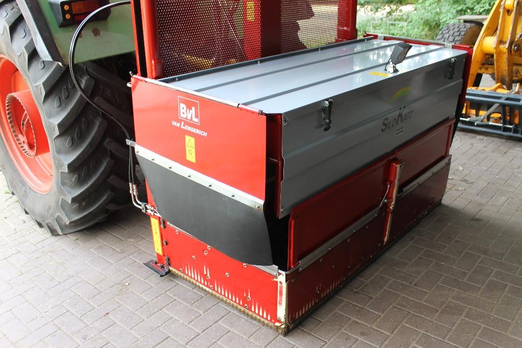 Nieuwe en gebruikte onderdelen voor BvL-kuilvoersnijder., Dieren en Toebehoren, Ophalen of Verzenden, Zo goed als nieuw