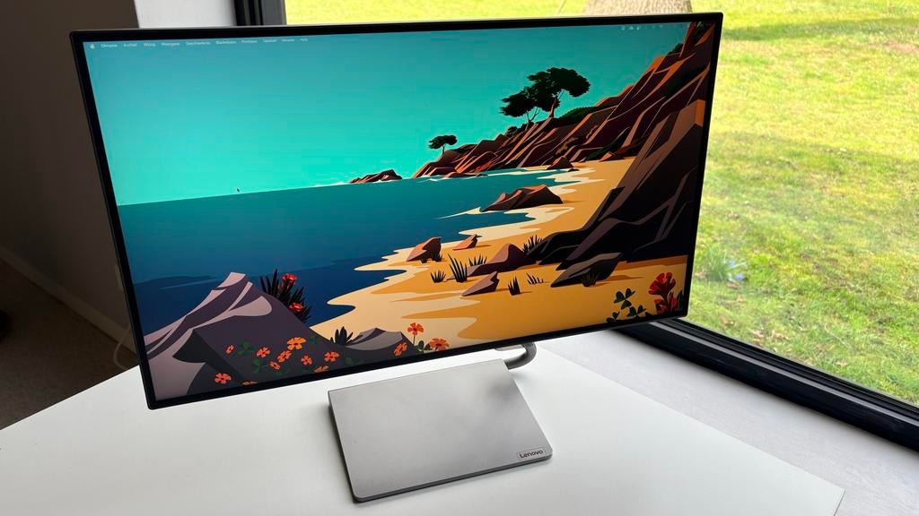 Lenovo 27" monitor, IPS, Ingebouwde speakers, Zo goed als nieuw, 61 t/m 100 Hz