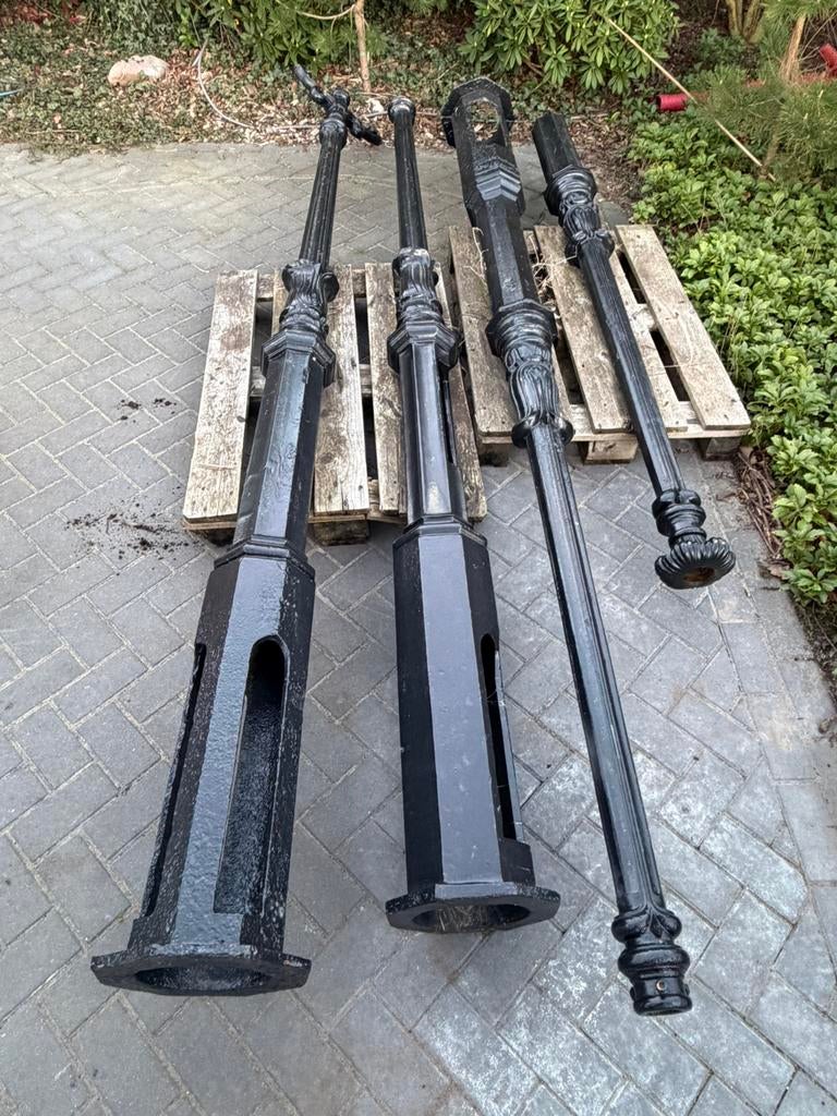 Gietijzer lantaarnpaal., Tuin en Terras, Buitenverlichting, Ophalen, Gebruikt, Wandlamp, Netvoeding