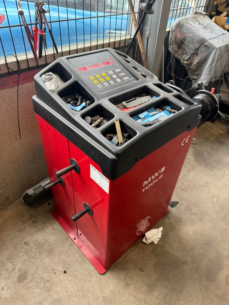 Balanceer apparaat in top conditie! Vol automatisch!, Auto diversen, Autogereedschap, Ophalen, Zo goed als nieuw