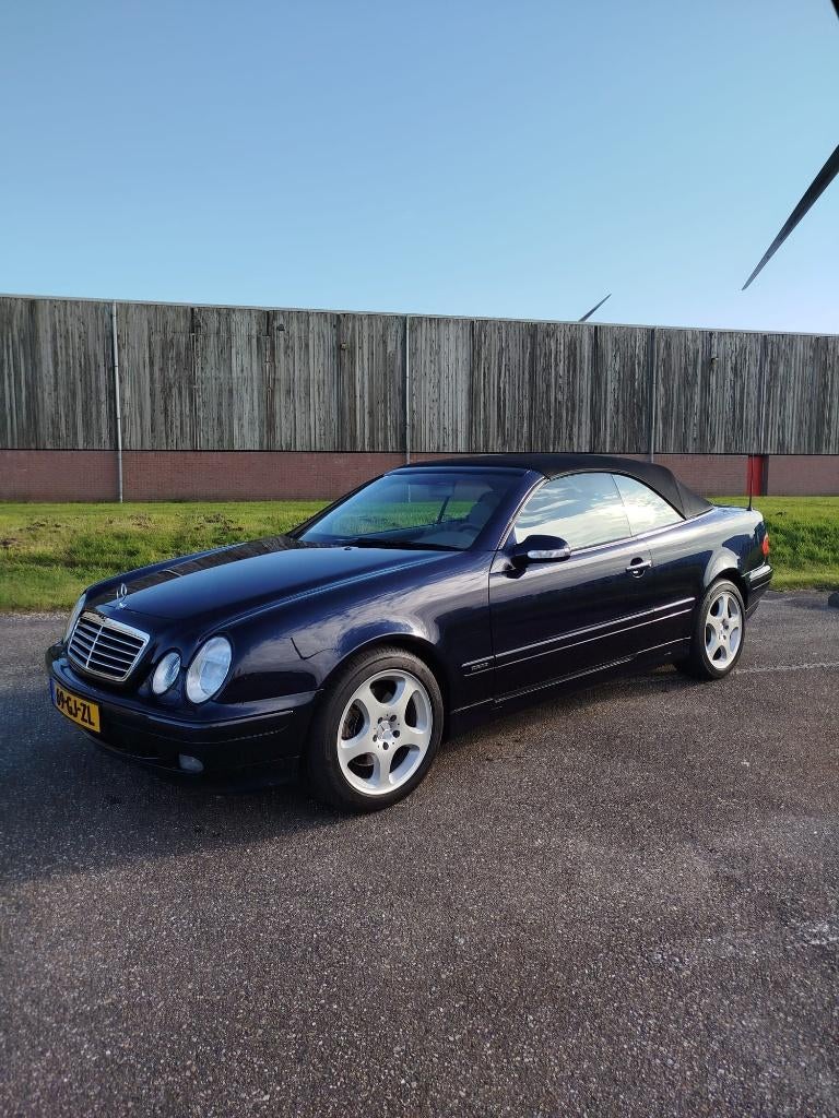 Mercedes-Benz CLK 2.0 Clk200 Kompr Cabrio Eleg.aut 2001, Auto's, Automaat, 1998 cc, Achterwielaandrijving, Beige