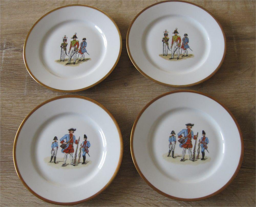 Antieke set van 4 Zwitserse Langenthal bordjes - soldaten, Ophalen of Verzenden