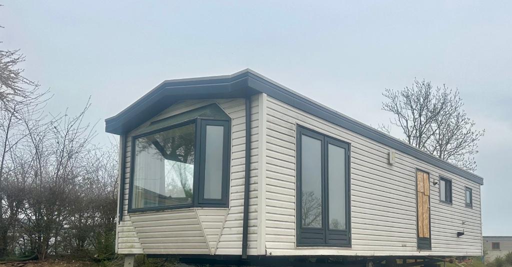 Kunststof chalet dubbel glas incl.transport NL♦️, Tot en met 4