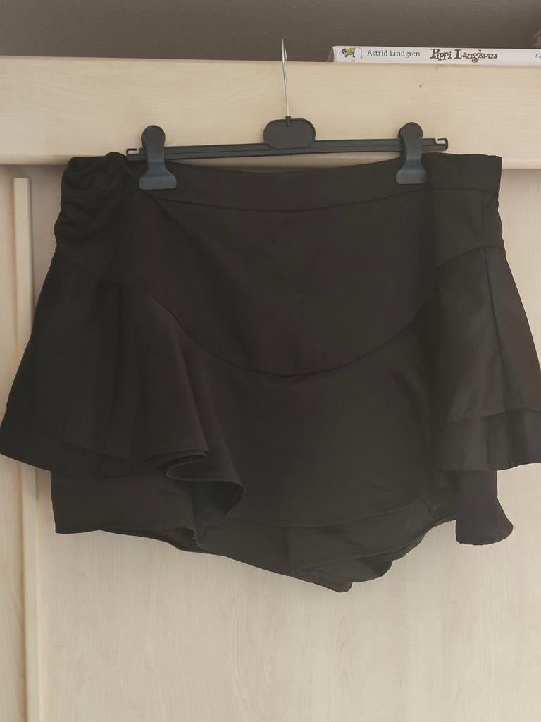 Zwarte glanzende broekrok Shein maat XXL met rits, Kleding | Dames, Rokken, Zwart, Maat 46/48 (XL) of groter, Ophalen of Verzenden