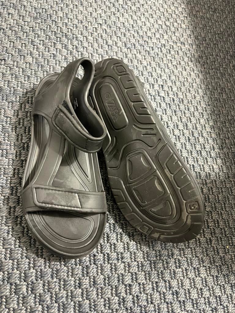 Zwarte Zara sandalen, Ophalen of Verzenden, Gedragen, Zwart, Sandalen of Muiltjes