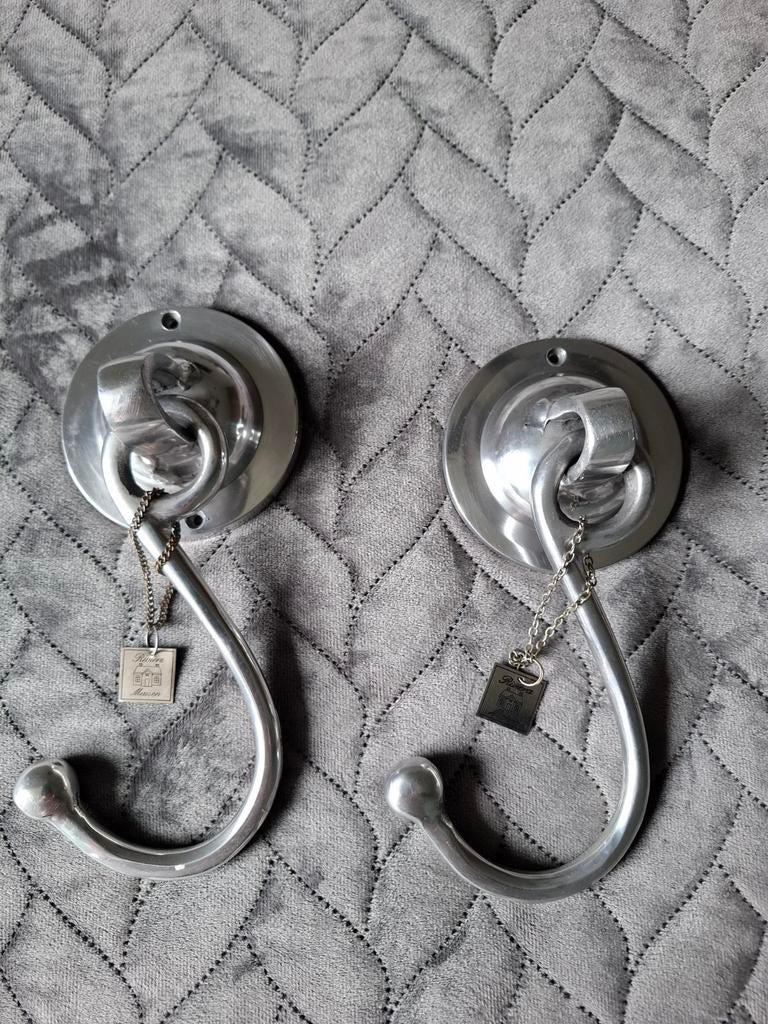 2 R.M Gordijnhangers, Ophalen of Verzenden