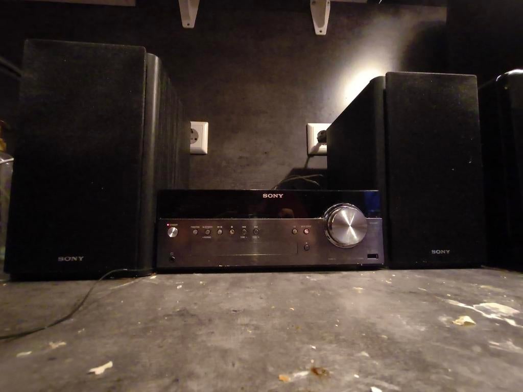 Sony CMT-SBT300W micro-stereoset. testen is mogelijk, Ophalen, Zo goed als nieuw, Sony