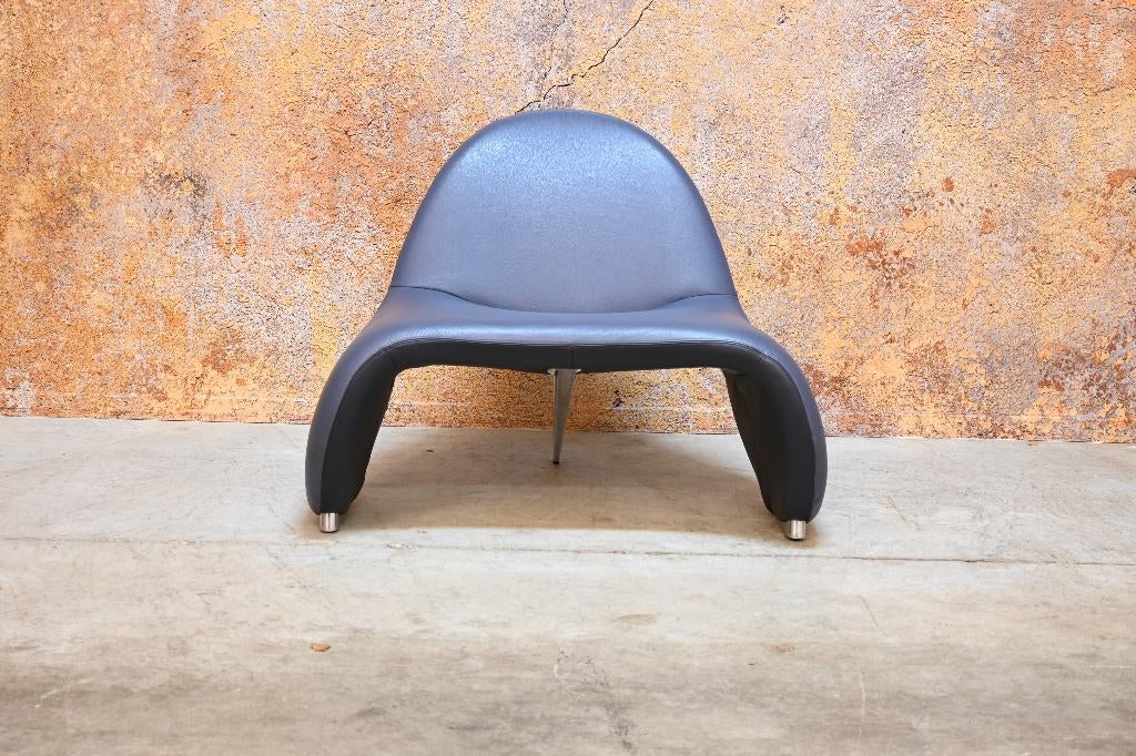 ZGANieuw! blauwe leren Leolux Sella design fauteuil, Leolux, Leolux, 75 tot 100 cm, Ophalen of Verzenden