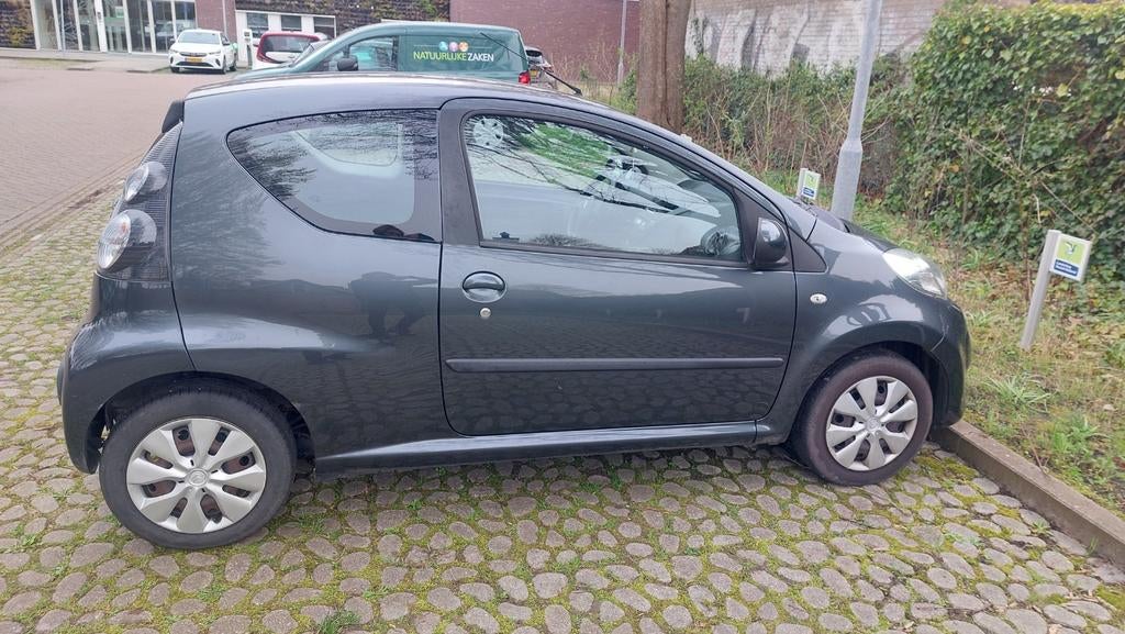 Citroën C1 1.0 3-DRS 2012 Grijs, Auto's, Citroën, Particulier, C1, Airconditioning, Centrale vergrendeling, Mistlampen, Radio