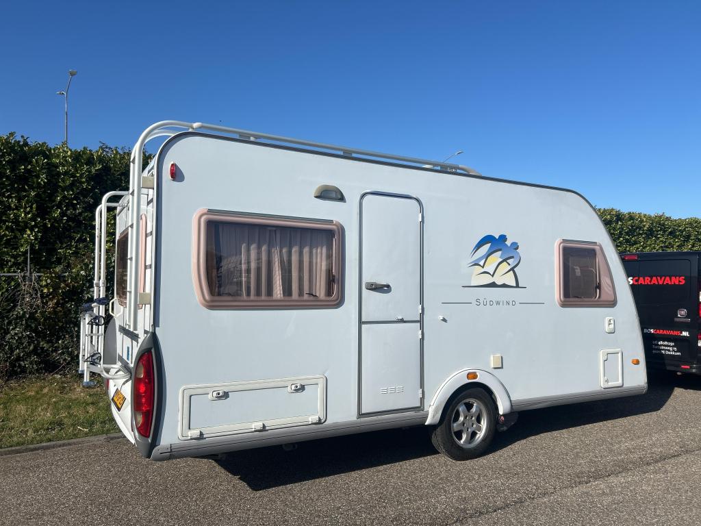 Knaus Sudwind Limited Edition 450 FU FRANS BED LUIFEL MOVER, Caravans en Kamperen, Rondzit, Bedrijf, 4 tot 5 meter, Schokbreker