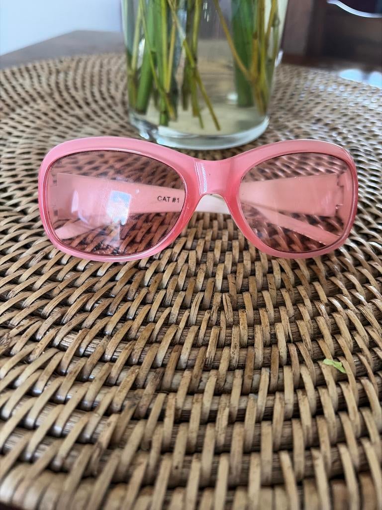Roze zonnebril, Sieraden, Tassen en Uiterlijk, Zonnebrillen en Brillen | Dames, Overige merken, Gebruikt, Zonnebril, Ophalen of Verzenden