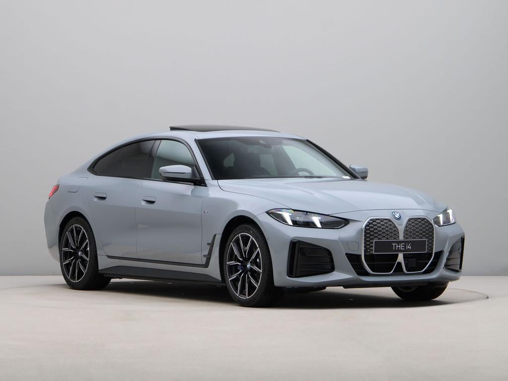 BMW i4 eDrive35 M Sport Edition 70 kWh (bj 2025, automaat), Auto's, 478 km, Achterwielaandrijving, Zwart, Met garantie (alle)