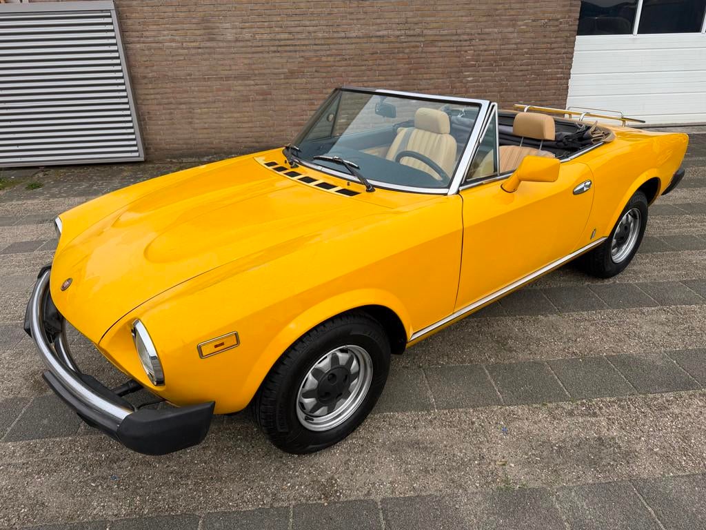 Fiat 124 Spider 2000 H5 rijd goed geen roest, Auto's, Fiat, Automaat, Achterwielaandrijving, Cabriolet, Bedrijf