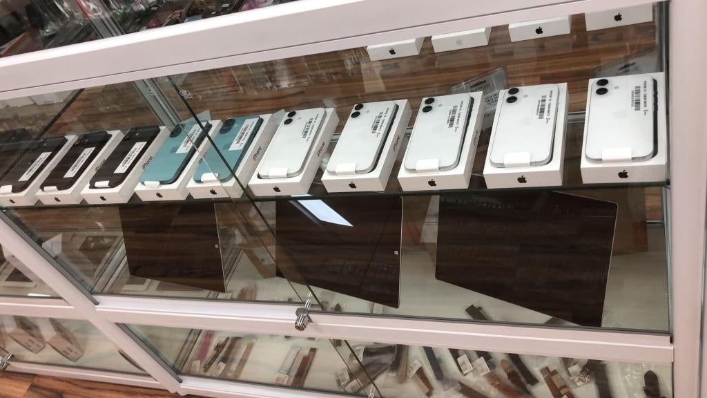 iphone 16  / 16e  verkoop / reparatie / onderdelen, Ophalen of Verzenden, Nieuw, Overige typen, Apple iPhone