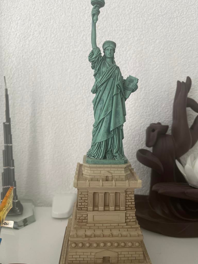 Vrijheidsbeeld beeldje, Verzamelen, Beelden en Beeldjes, Ophalen of Verzenden, Gebruikt, Mens