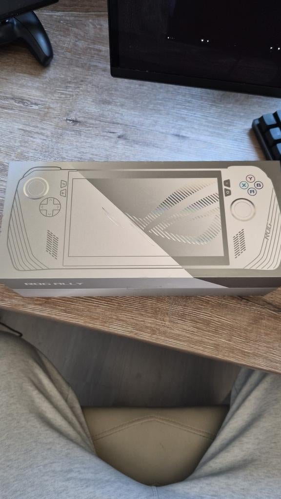 ASUS ROG Ally Gaming Handheld - Zo goed als nieuw, Spelcomputers en Games, Spelcomputers | Overige, Ophalen, ASUS, Zo goed als nieuw