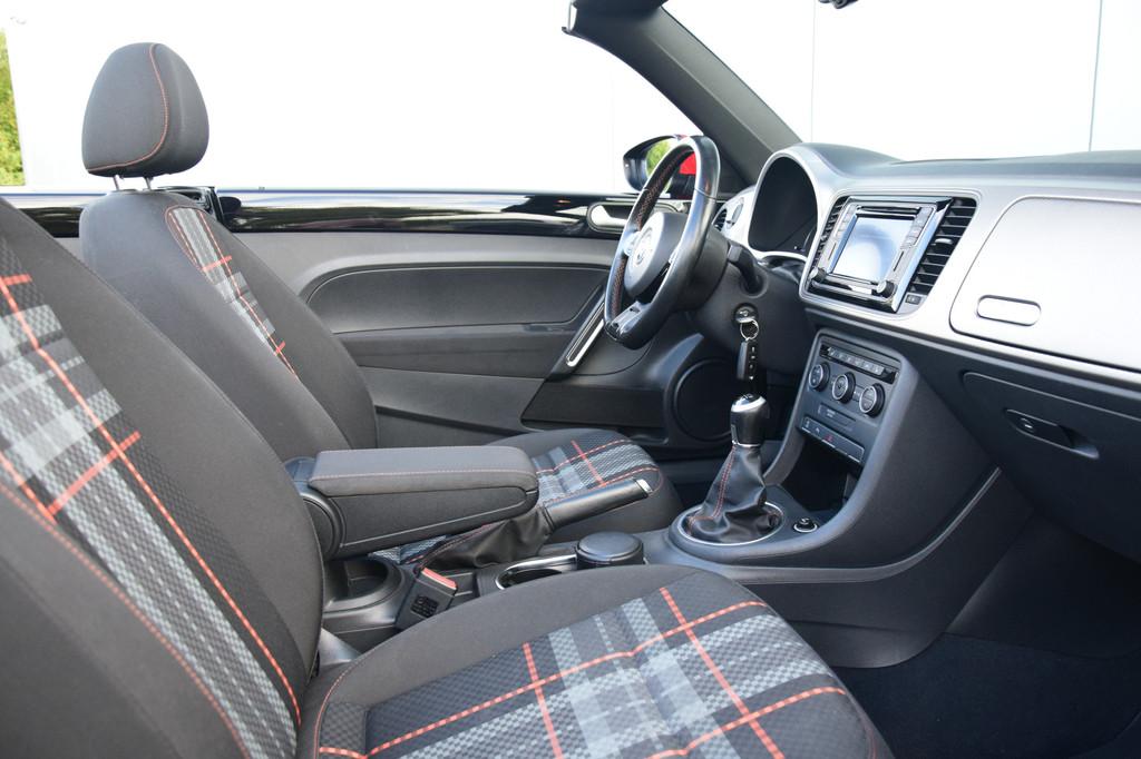 Volkswagen Beetle Cabriolet 1.2 TSI Design Club BlueMotion S, Voorwielaandrijving, Stof, Gebruikt, 4 cilinders