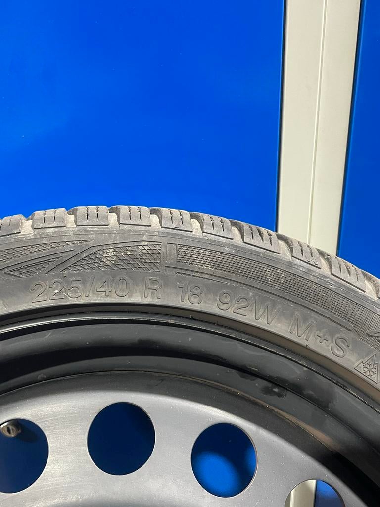 Stalen velgen 18 inch met 225/40/18 banden voor VW Caddy