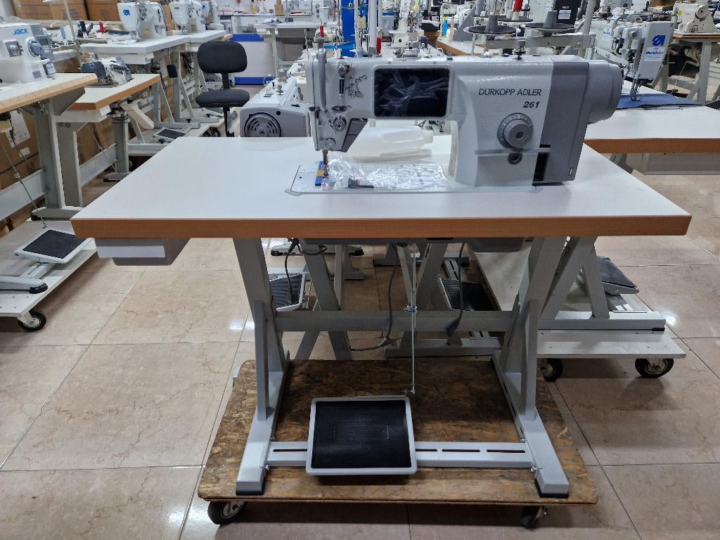 Dürkopp Adler 261 Industriële Naaimachine – Nieuw, Hobby en Vrije tijd, Nieuw, Naaimachine, Industrieel, Ophalen