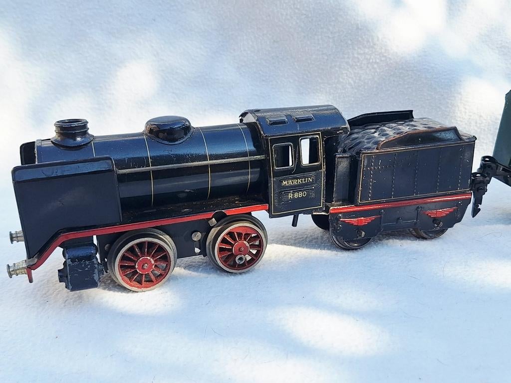 Märklin R 880 Locomotief ter restauratie, Ophalen of Verzenden