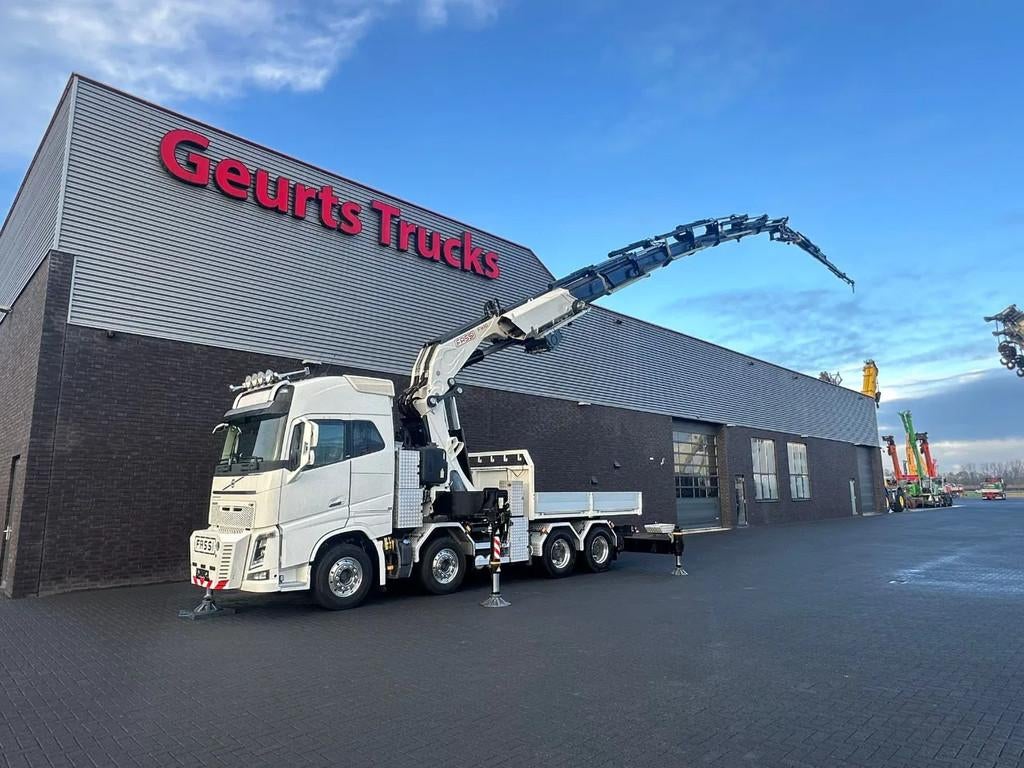 Volvo FH 16.650 8X4 TREKKER-BAKWAGEN COMBI + FASSI F1650RA.2, Auto's, Automaat, Achterwielaandrijving, Euro 6, Wit