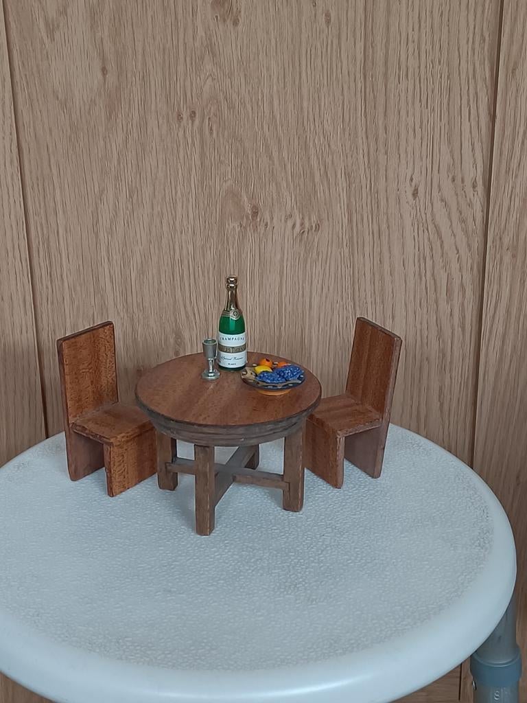 Leuke oude meubeltjes met accessoires poppenhuis, Ophalen of Verzenden, Gebruikt, Poppenhuis