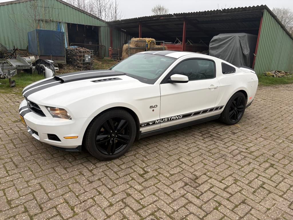 Mustang GT 5.0 face lift coyote 420 pk 2011 inruil mogelijk, Auto's, Achterwielaandrijving, 5000 cc, Wit, Leder