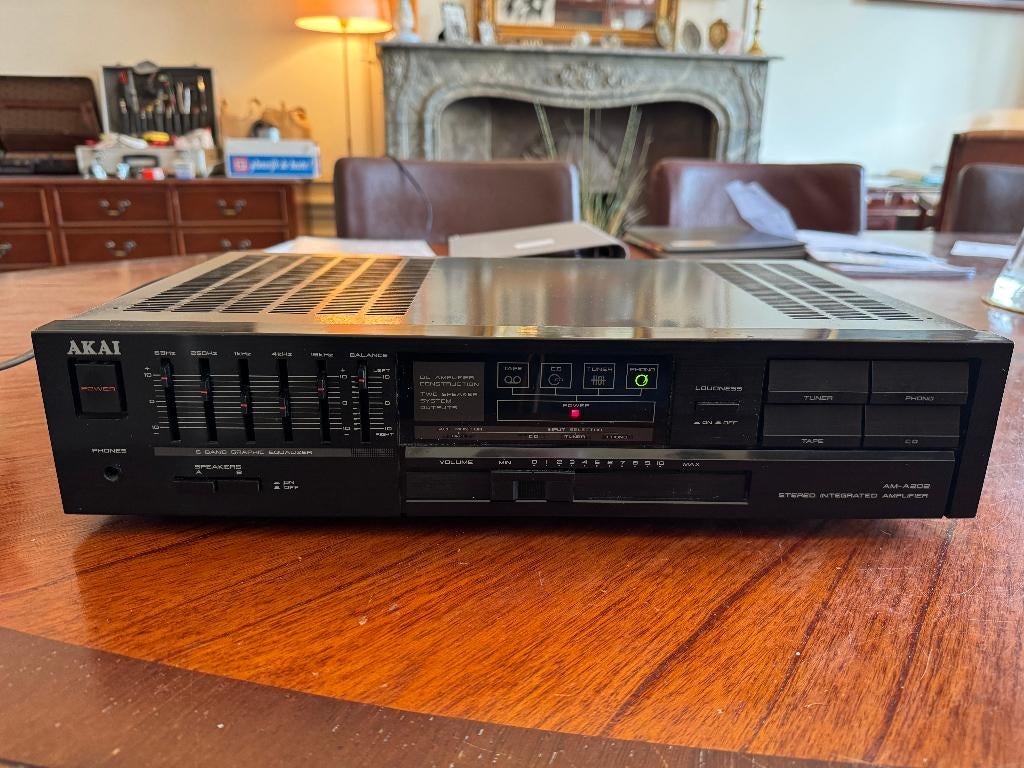 AKAI versterker AM-202, Overige merken, Gebruikt, Ophalen of Verzenden, 120 watt of meer