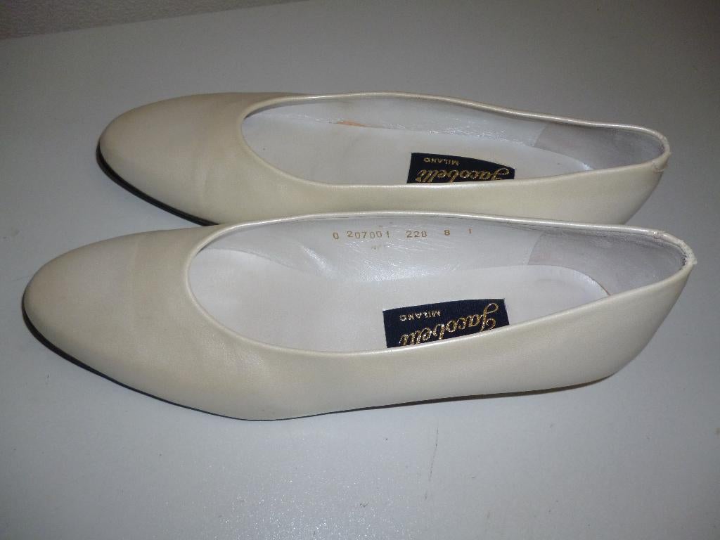 dames trouwpumps maat 42 z.g.a.n., Kleding | Dames, Ophalen of Verzenden, Zo goed als nieuw, Maat 42/44 (L), Boven de knie