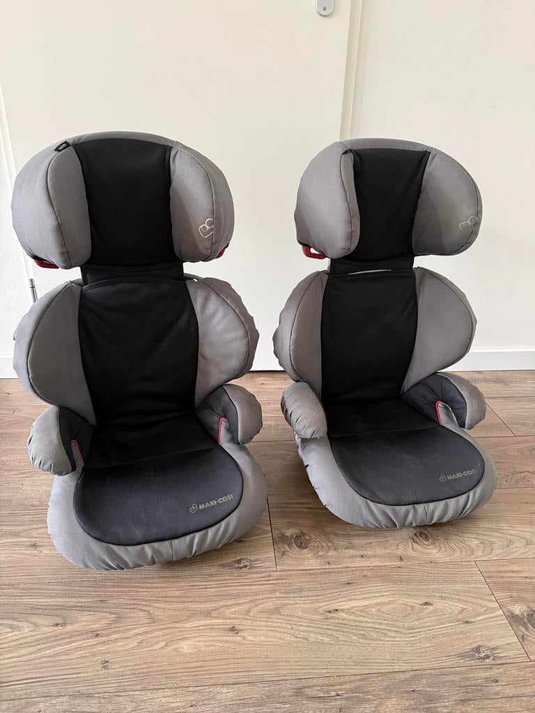 Set van 2 Maxi-Cosi Rodi SPS zwart-grijs 15-36 kg, Ophalen, 15 t/m 36 kg, Gebruikt, Autogordel
