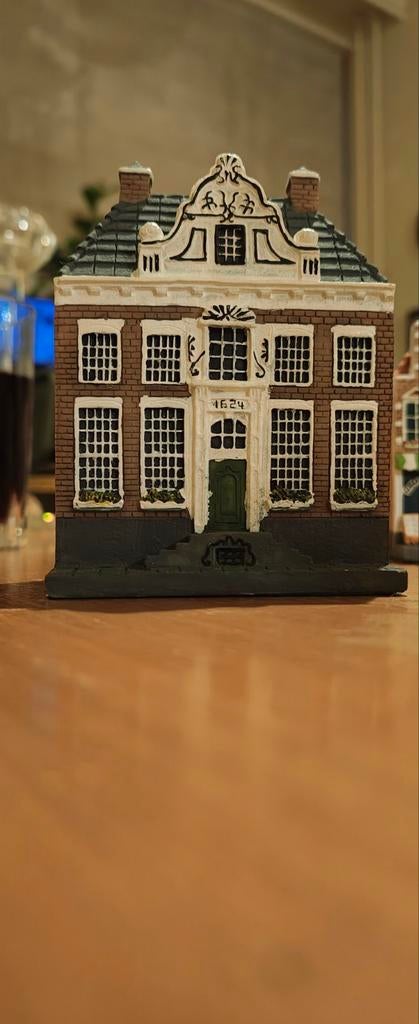 Delftse winkelpandjes - 5 huisjes uit een straatje, Verzamelen, Beelden en Beeldjes, Gebruikt, Overige typen, Ophalen of Verzenden