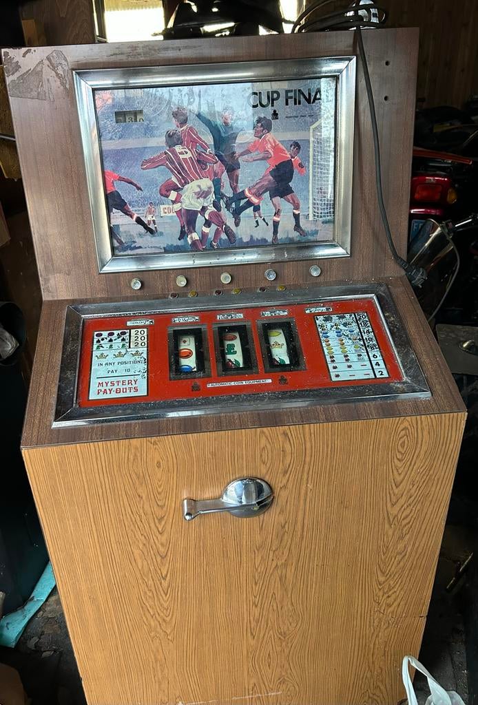 Vintage Gokkast Cup Final - Garage opruiming, Ophalen, Gebruikt