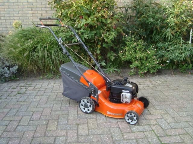 Husqvarna LC 140S gazonmaaier. zgan !!, Ophalen, Cirkelmaaier, Zo goed als nieuw, 40 t/m 49 cm