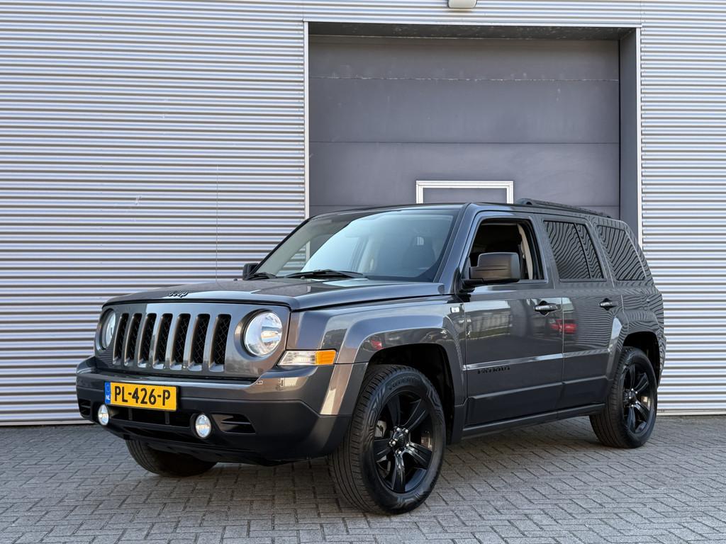 Jeep Patriot 2.0 Altitude I Automaat I Airco I Cruise I Trek, Auto's, Jeep, 1998 cc, Zwart, 4 cilinders, Leder en Stof