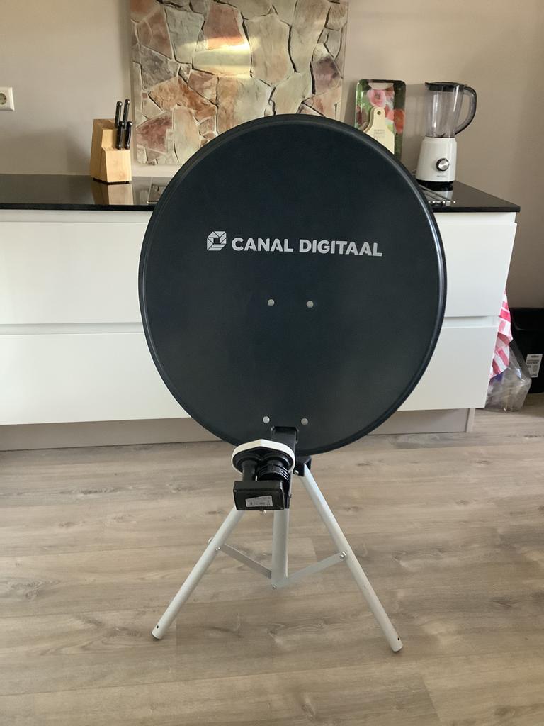 Zgan schotel antenne, Ophalen, Zo goed als nieuw, Overige merken