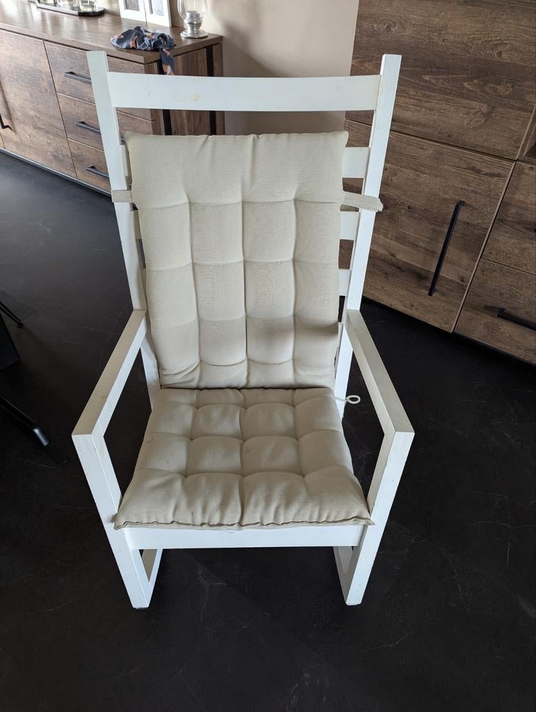 Degelijke houten schommelstoel met kussen, Ophalen, Gebruikt, Klassiek, Comfortabel, Wit
