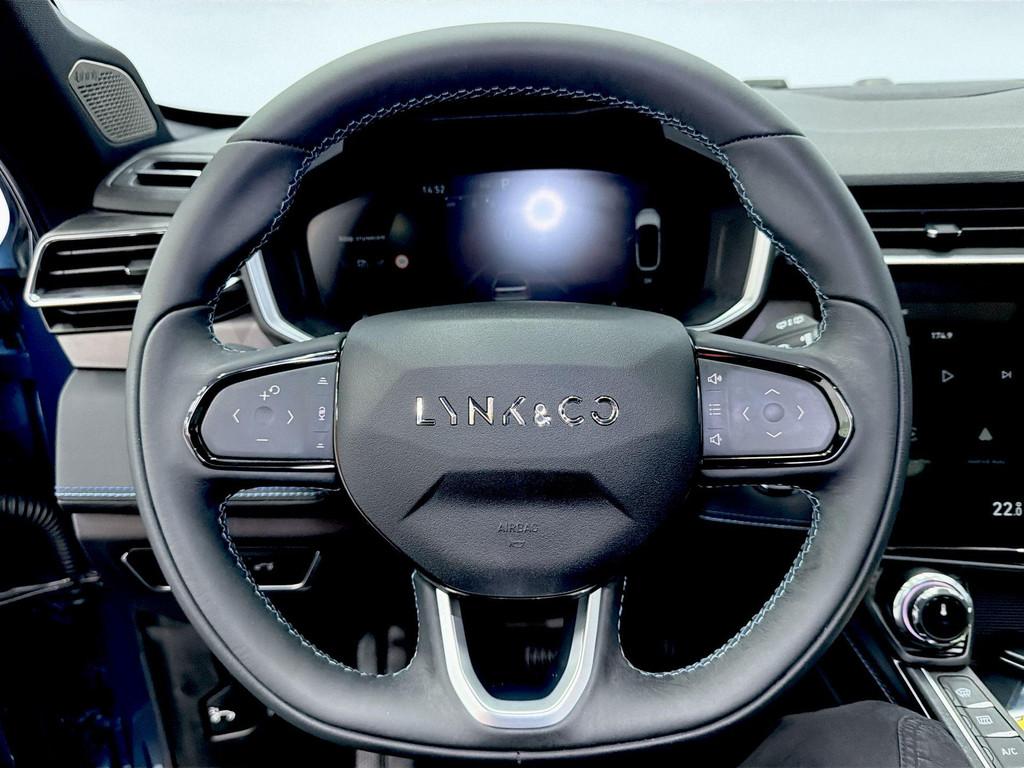 Lynk en Co 01 1.5 MY23 - Moderne hybride SUV met comfort en, Auto's, Stof, Euro 6, Met garantie (alle), Blauw