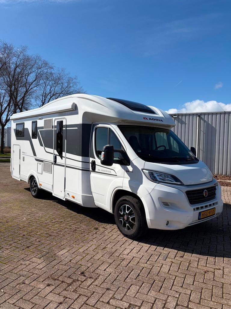 Adria MATRIX 670 SL M14, Caravans en Kamperen, Campers, Automaat, Straska cesta 50
8000   novo mesto, SI, Adria Mobil, Airconditioning